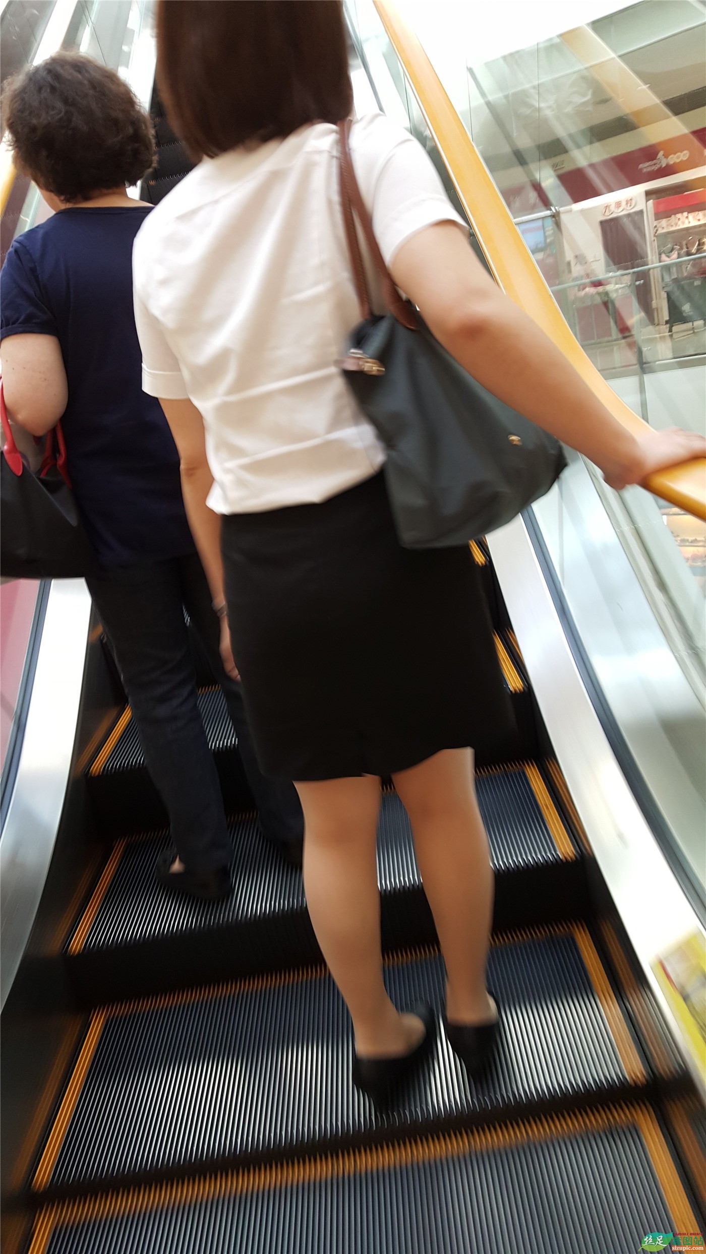 1507202048663bdc52d60176cf_����.jpg