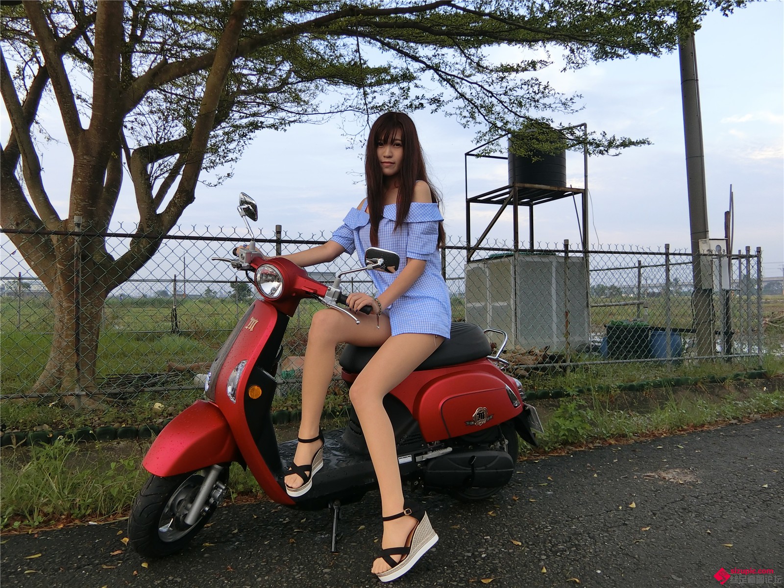16100919020f9f713381e51f4f_����.jpg