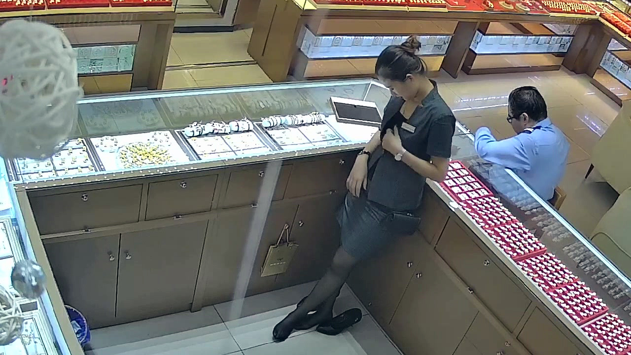 �����Ь195-720P[(000392)18-57-47].JPG