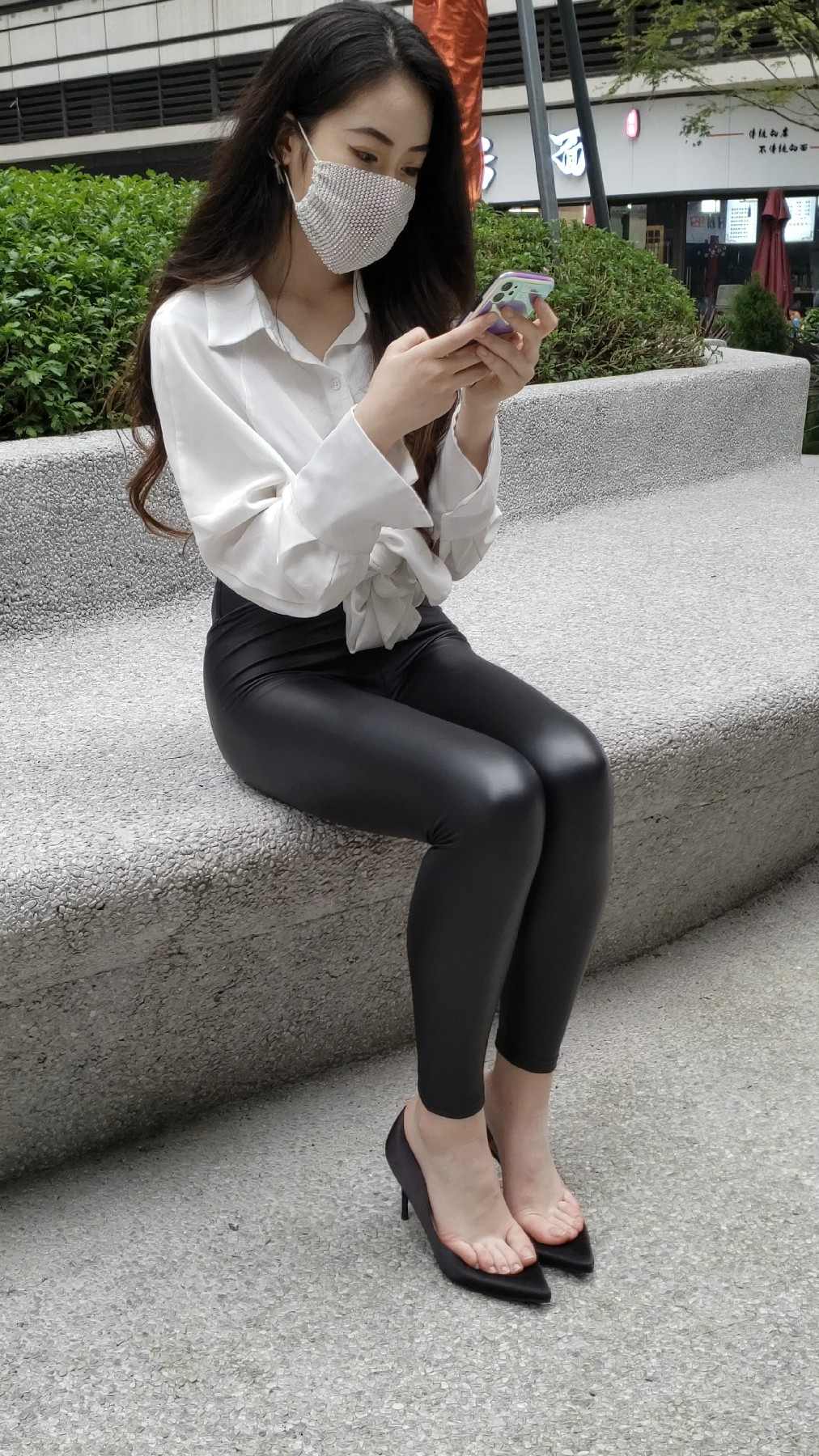 ��ɫ�߸�Ь��Ů.mp4_20210510_220140.312~1.jpg