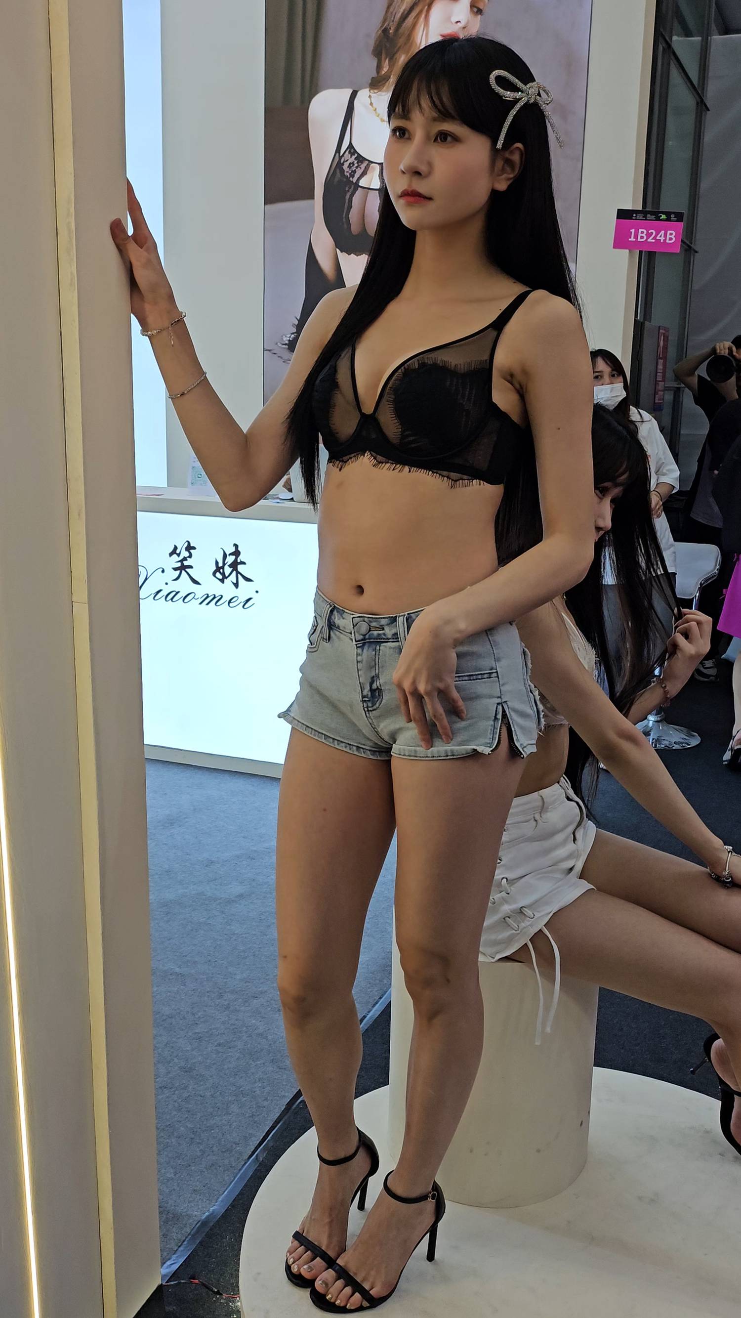 �ڰ�˫ģ4K-5min.mp4_20250408_090426.444.jpg