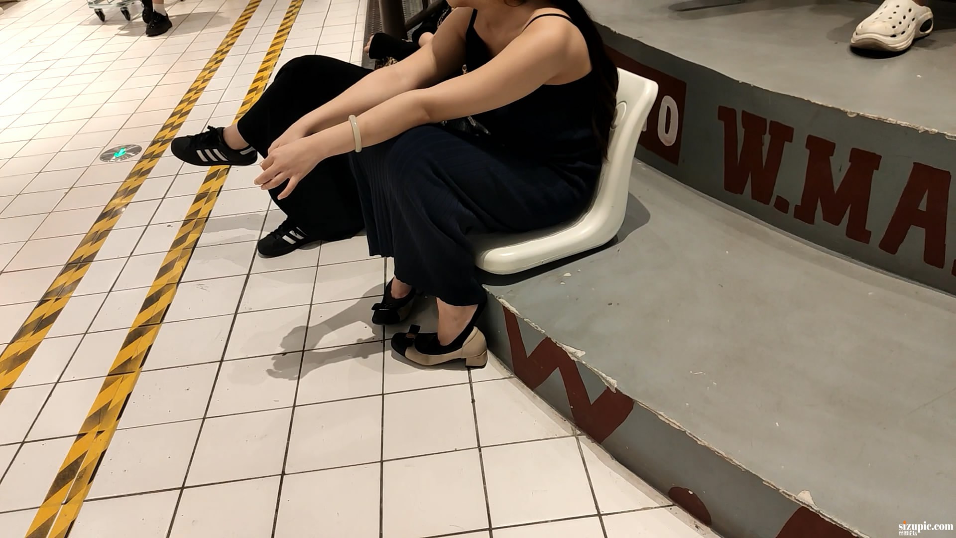2.JPG