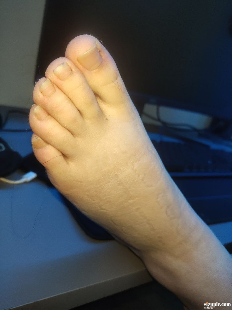 6332290530871984870_121.jpg