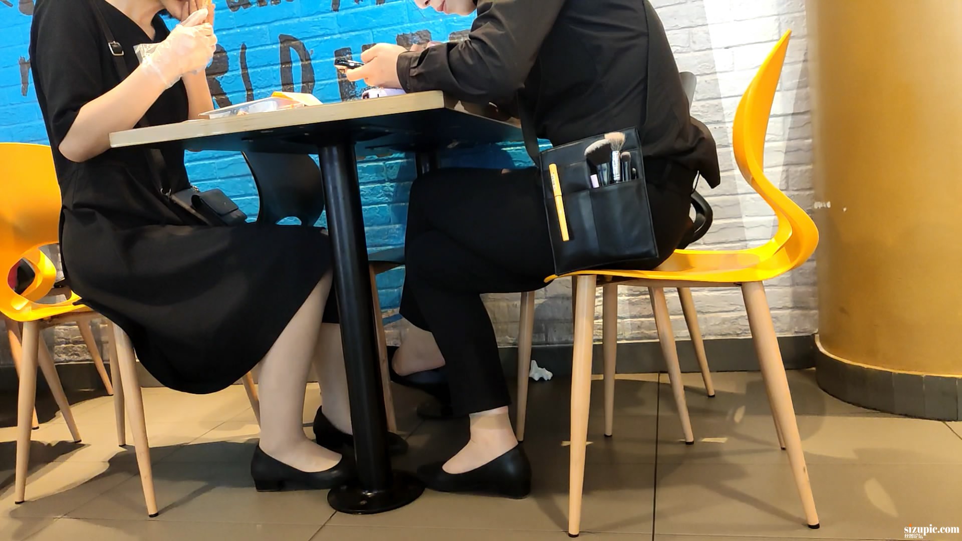 2.JPG