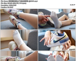 ϡ�вʺ���ɫAF1�İ��ഩ��