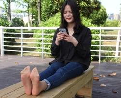 ��ɫС�߸������˿����ϡ�114P��