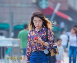ţ�ж�ȹ��˿����[9P]