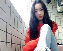 ��Ů��˿�� (62) 98P
