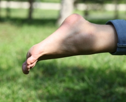 ��ѧ��СĪ �����Ц�ݣ���Ь�����㡾36p�� CZZJY-T151