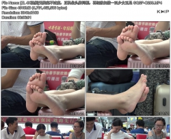 [ZL 4K��Ƶ]�޽ŵײ���񫣬����λͷ��ͬ����ϸ��ɨ��һ˫��Ů����