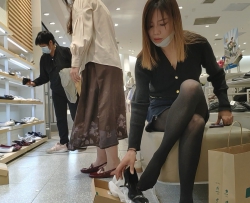 Ь����Ь˿����ŮС�ϼ�[02:06]