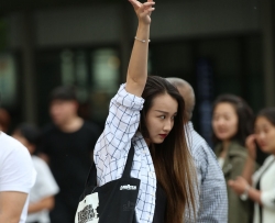 ����Ů̫ϲ����POSE[14P]