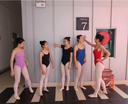��ɫ�赸��������---[54P]