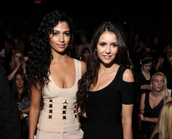 ��ģ Nina Dobrev�������ʸ���˿�� [9P]