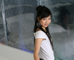 ������Ů��˿���� [13P]