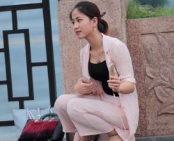 ��ABCϵ�С�������Ů�������Ư�����壬�����Ըо��µĸ߸�Ь��73P��