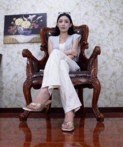 Cute and pretty Asian girl Qiu and ��Ů����չʾ38����