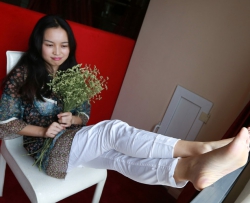 ����800�飬����Լ����D�ֱ��Ĵ���Ů [52P]