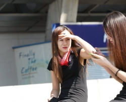 ����˿OL�ֱ���Ь [9P]