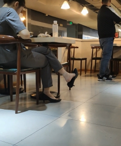 ��װ��˿��Ů���극���ڿ�ʼ��Ь��[02:22]