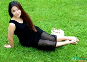 ���Է���������ȴ��һ˫�Ǹе����ţ�������Ů�������׷���38P��