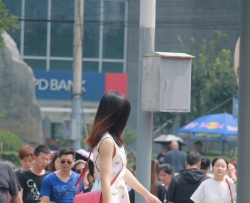 �߸�������Ů�㷢ƮƮ[13P]