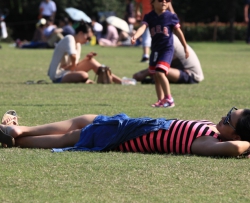 ʱ��Ů��ƽ�ɲݵأ��Ը��㹭�����οͣ�26P��  JPSZ-S 058