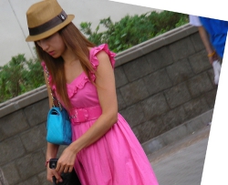 �ӳ�վ�����ϼ�����-С������Ů�޳����[30P] CZZJY-P045