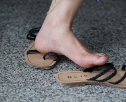 ��ABCϵ�С�������ȴ�ܵ�Ƥ����Ů�ѵ�Ь�����Ų���������  46P